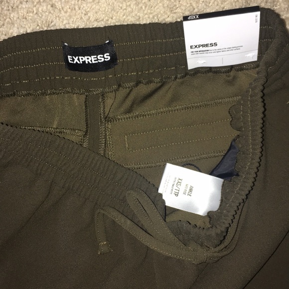 Express - Picture 2 of 3